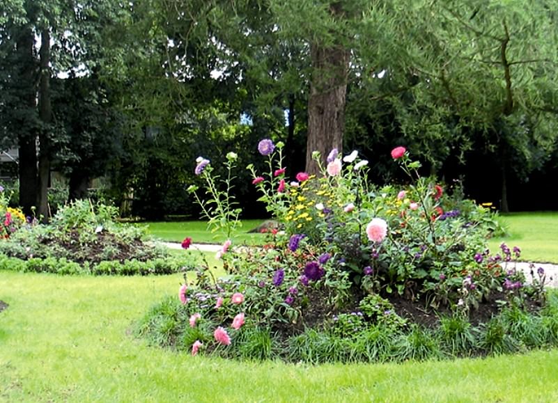 Hochbeet im Schlossgarten nach historischer Vorlage