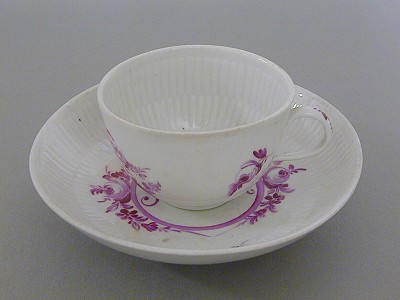 Tasse mit Purpurmalerei, Wallendorf, um 1800