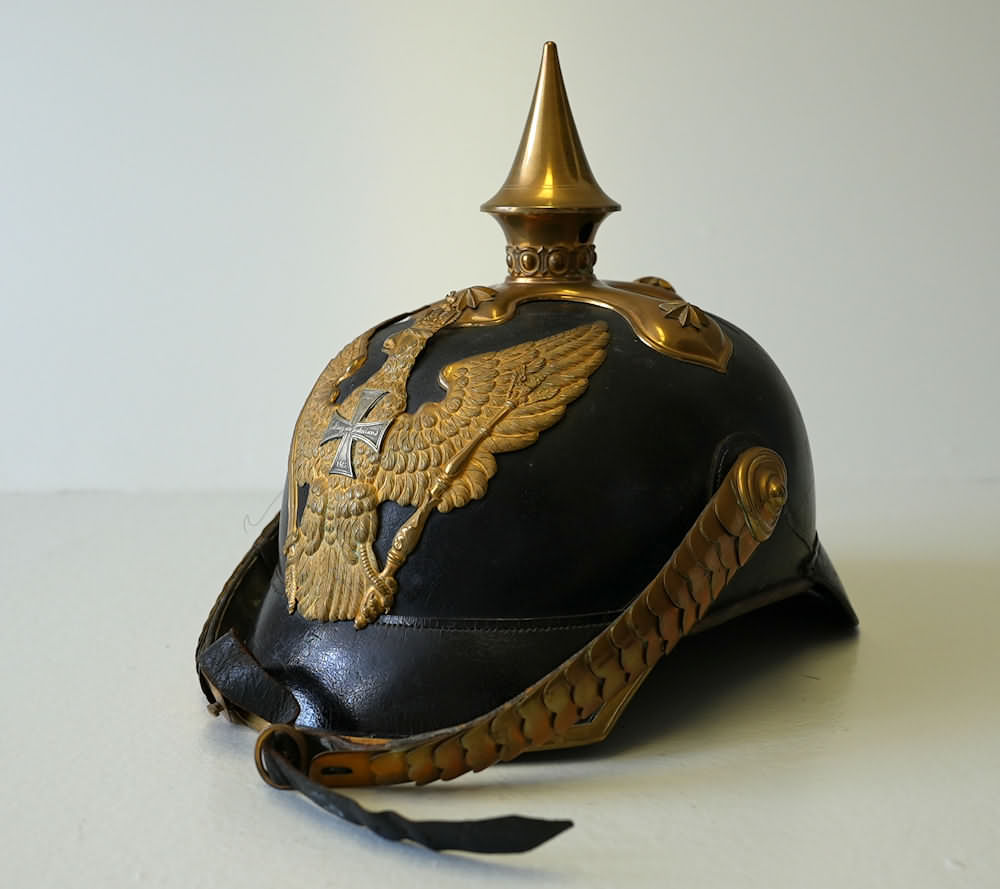 Helm für einen preußischen Reserveoffizier der Dragoner (berittene Infanterie), hergestellt vor 1867