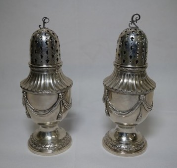 Schlossthemen: Zinn und Silber