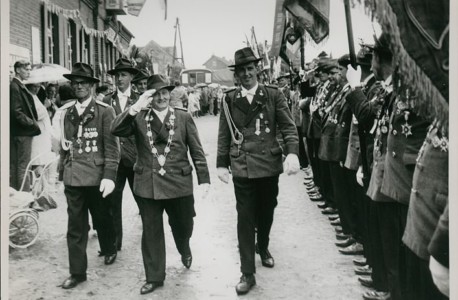 Franz Tuhy, Schützenfest Accum, Festumzug, um 1970, Schlossmuseum Jever, Nachlass Tuhy