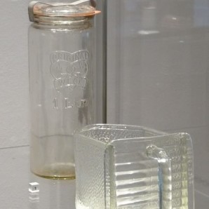 Glasschütte der Firma Poncet in der Sonderausstellung.