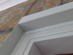 Die Seiten der neuen Tapetenrahmen wurden neu verkleidet.