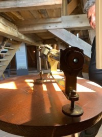 Heliotrop im Einsatz: ein Sonnenstrahl im Schlossturm