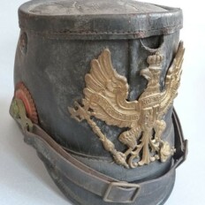 Auftakt der Serie Kaleidoskop macht ein Tschako der preußischen Armee: I.