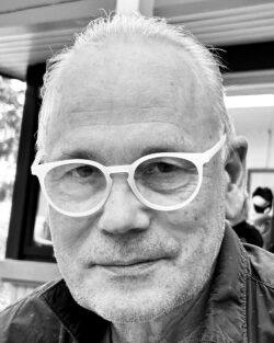 Franz Fendt als Archivar Albert Ehrenstein (2)<br />
© Privat<br />
JPG, 0.6 MB >><a href="https://www.schlossmuseum.de/wp-content/uploads/2025/07/Franz-Fendt-als-Archivar-Albert-Ehrenstein-Foto-Privat(2).jpg" target="_blank">Download</a><<