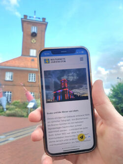 Webapp Kulturnetz Jadebusen 1<br />
© Schlossmuseum Jever<br />
JPG, 2.2 MB >><a href="https://www.schlossmuseum.de/wp-content/uploads/2025/07/PWA_KulturNetz1.jpg" target="_blank">Download</a><<